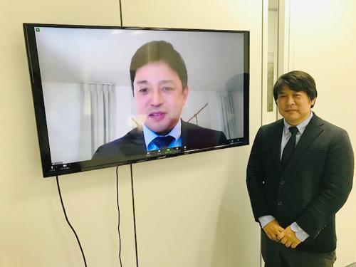 中川日本支社長（写真右）と黄木エグゼクティブディレクター